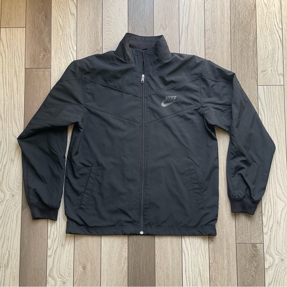 Nike Black Windbreaker Jacket Lightweight Zip-Up - Picture 1 of 5